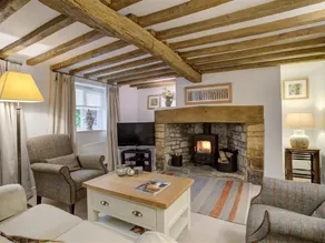 SUNNYSIDE COTTAGE, family friendly in Bampton, Oxfordshire - Image 5
