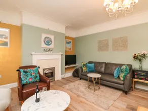 Seaside House - Image 4