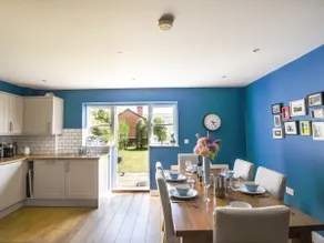 12 THE GARDENS, family friendly, with a garden in Lyme Regis - Image 5