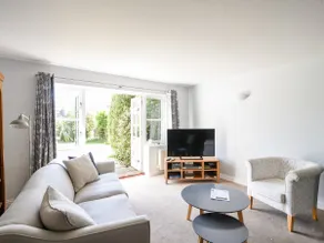 12 THE GARDENS, family friendly, with a garden in Lyme Regis - Image 3