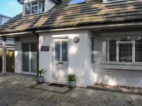 Raleigh House - Image 2