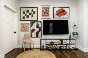 Bohemian Design Retreat near Fountain Square - Image 4