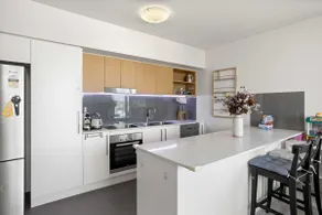 Spaciously Bright 1-Bed Apartment - Image 3