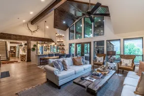Blue Comanche - Upscale Mountain Home - Image 5