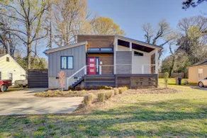 Modern Home with Yard 3 Mi to Uptown Charlotte! - Image 2