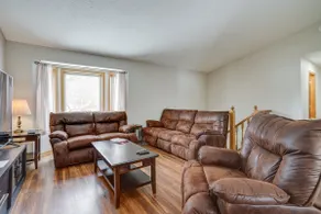 2 Mi to Super Rink: Sporty Group Getaway in Blaine - Image 5