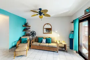 Schöne Wohnung mit Gemeinschaftspool und Dock - der Strand ist nur wenige Schritte entfernt! - Image 2