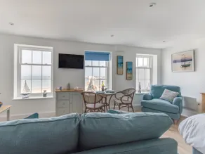 6 The Beaches - Image 4