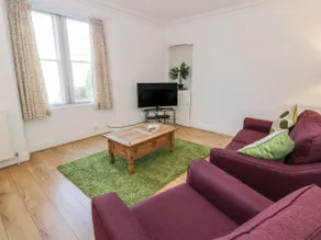 1 Alpenplatz, THORNHILL - Image 3