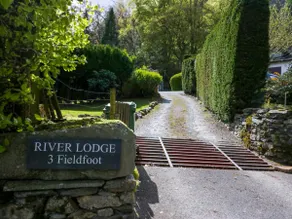 River Lodge - Image 4