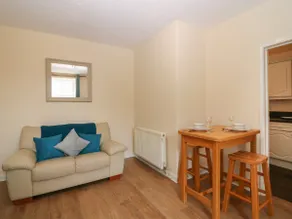 Gardener's Cottage - Image 4