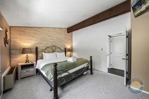 New Lake Como Condo with Lake Views - Image 4