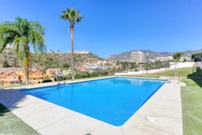 Stunning Sea View Penthouse Near the Beach - Image 4