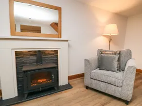 Fryston Cottage - Image 4