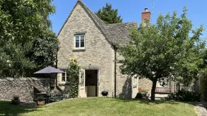 Peach Cottage - Image 2