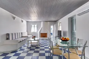 Ocean Villa in Paros - Image 5