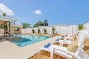 Coastal Naples Pool Retreat | Pet-Friendly | Tiki - Image 2