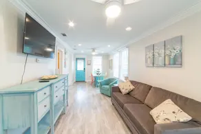 Lost At Sea-1BR Snowbird Retreat-Pet Friendly! - Image 4
