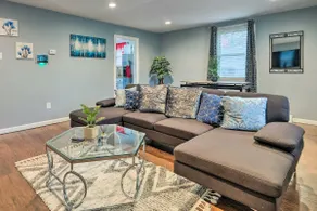 Spacious Fort Washington Home Near National Mall - Image 4