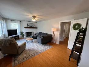 Pet Friendly|Fenced In|DT Clayton|Walkable - Image 3
