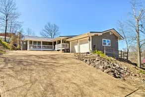 Beautiful Lakeview Home: Near Bull Shoals Lake! - Image 2