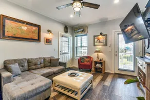 Walk to Sea Isle Beach: Group Getaway w/ Deck! - Image 4