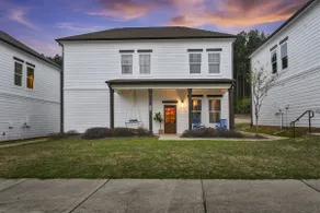 4 Luxe K Suites+Shuttle+Pool! Southern Style Home! - Image 4