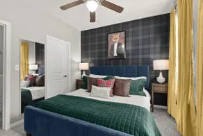 4 Luxe K Suites+Shuttle+Pool! Southern Style Home! - Image 3