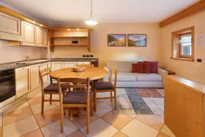 Appartamento 'Al Bait Da Marangona 5' con vista sulle montagne, giardino in comune e Wi-Fi - Image 2