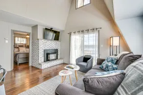 Dock & Sunroom: Waterfront Home Near Kalahari! - Image 3
