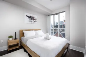 Sleeps 6 | Free Parking | Walk to Rogers Centre - Image 3