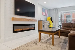 Heart of Southie - Hot Tub + Walk to Top Bars - Image 4