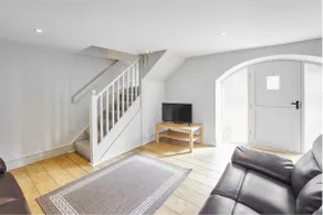 Host & Stay - Mill - Image 2