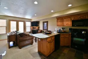 Beautiful 2 BR Moose Hollow Condo next to Hot Tub - Image 5