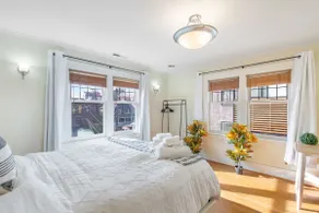 Spacious 4BR Capitol Hill Home + Free Parking! - Image 5