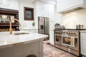 Historic-7BR/4.5BA-Walk to DC Sights + Parking - Image 3