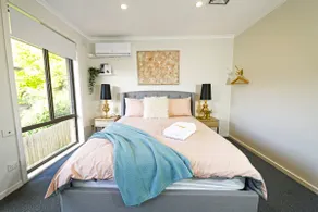 Maroondah 3BR Brick Entire Home Free Wi-Fi Parking - Image 3