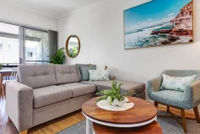 MARJ12 Modern Spacious Duplex Family Stay - Image 2