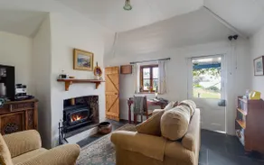 Brooklands Cottage 60 Heysen Rd Port Elliot - Linen Included - Image 4