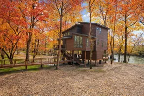 Living Waters Getaway on a River in Broken Bow - Image 2