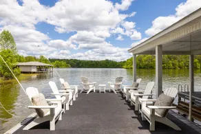 La Vita Bella at Lake Anna, Lake Front, 6000 sqft Resort Home with Hot Tub - Image 5