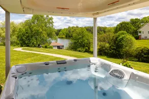 La Vita Bella at Lake Anna, Lake Front, 6000 sqft Resort Home with Hot Tub - Image 4