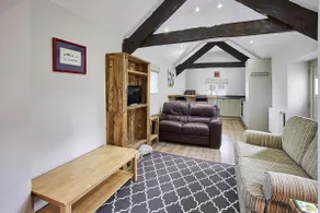 Host & Stay - Cote - Image 2