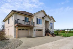 Quiet, Secluded, High End Home Near PDX - Image 3
