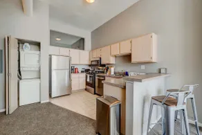 HUGE Loft in Heart of Downtown • Pool/Sauna • Gym - Image 3