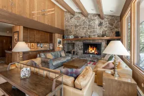 Bray House - Ski-in Ski-out family home - Image 3
