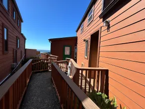 Ocean Front Cabin 15, Jacuzzi & Sensational Views - Image 5