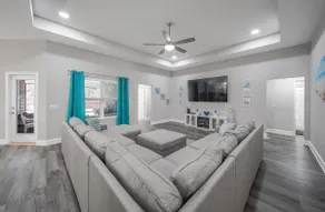 Gorgeous 5 Bed/3 Bath, 10 Minutes To Navarre Beach - Image 2