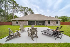 Gorgeous 5 Bed/3 Bath, 10 Minutes To Navarre Beach - Image 4