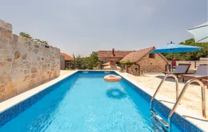 Kamen Vacation House - Image 3